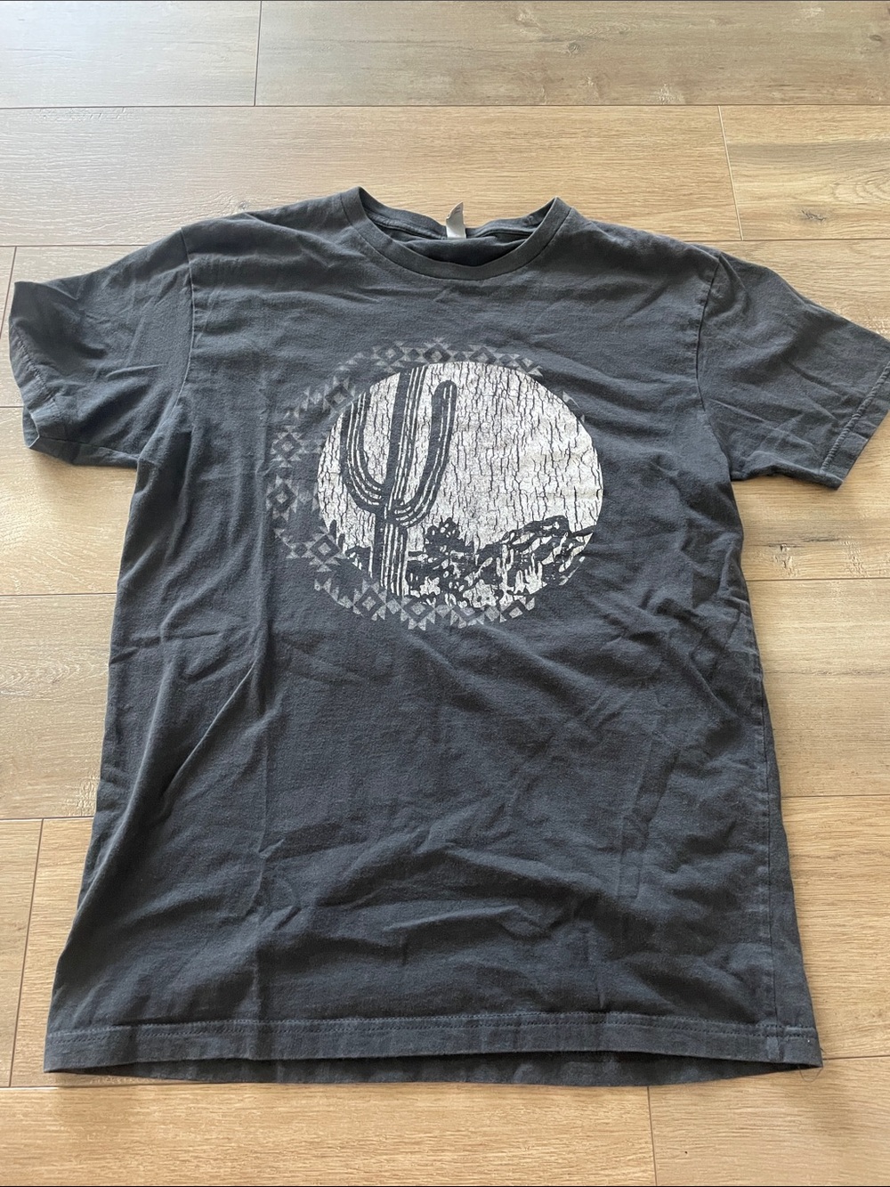 Women's Southwestern Graphic Tee Bundle - Picture 4 of 4